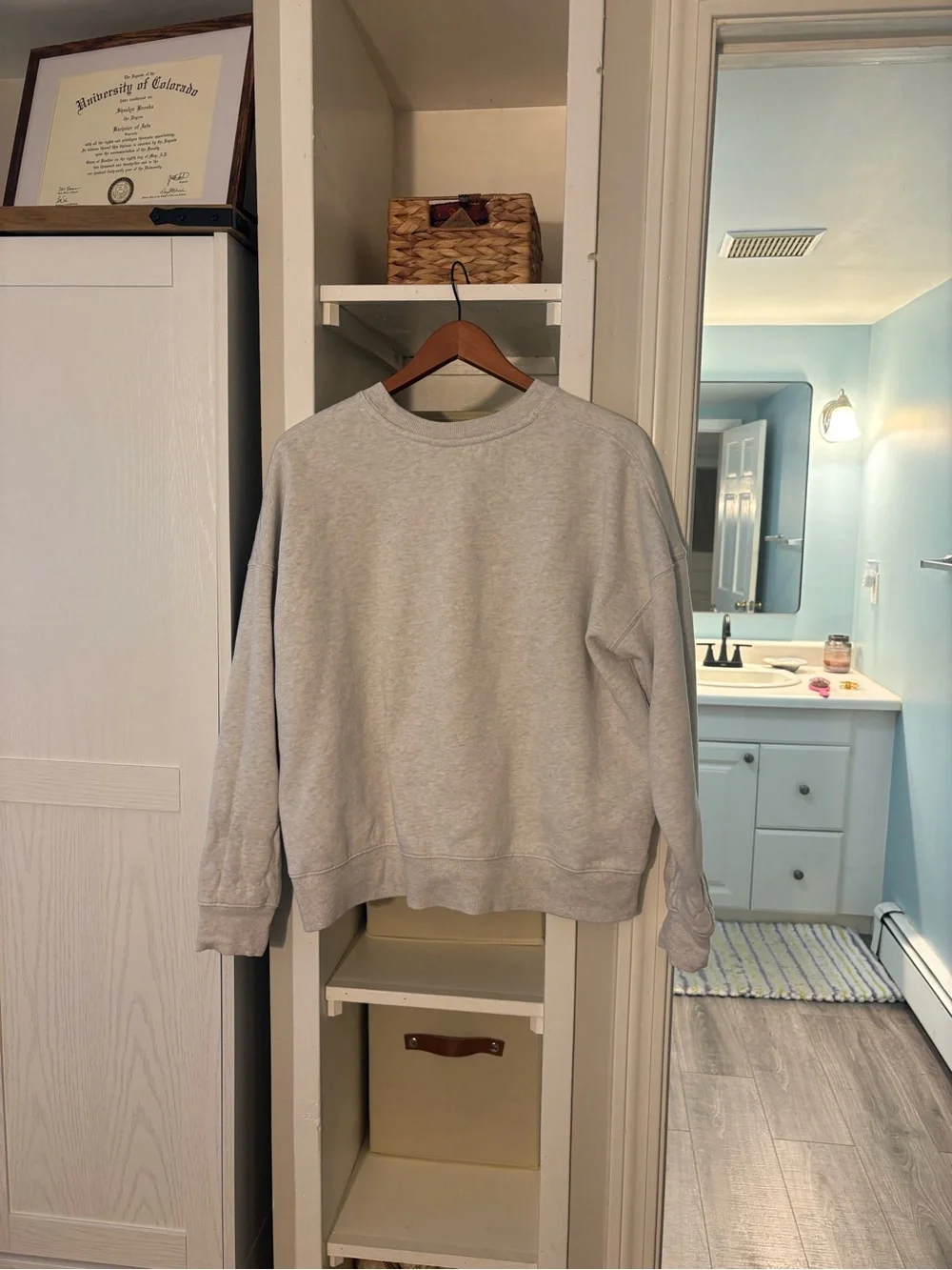 Women’s grey crew neck - Picture 3 of 3